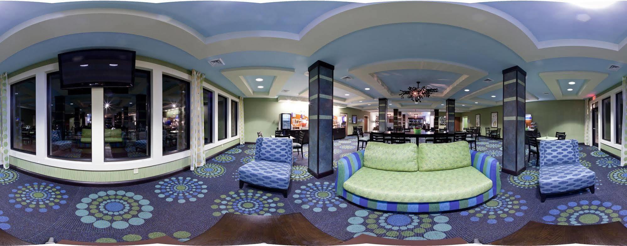 Holiday Inn Express Hotel & Suites Salem By Ihg Экстерьер фото